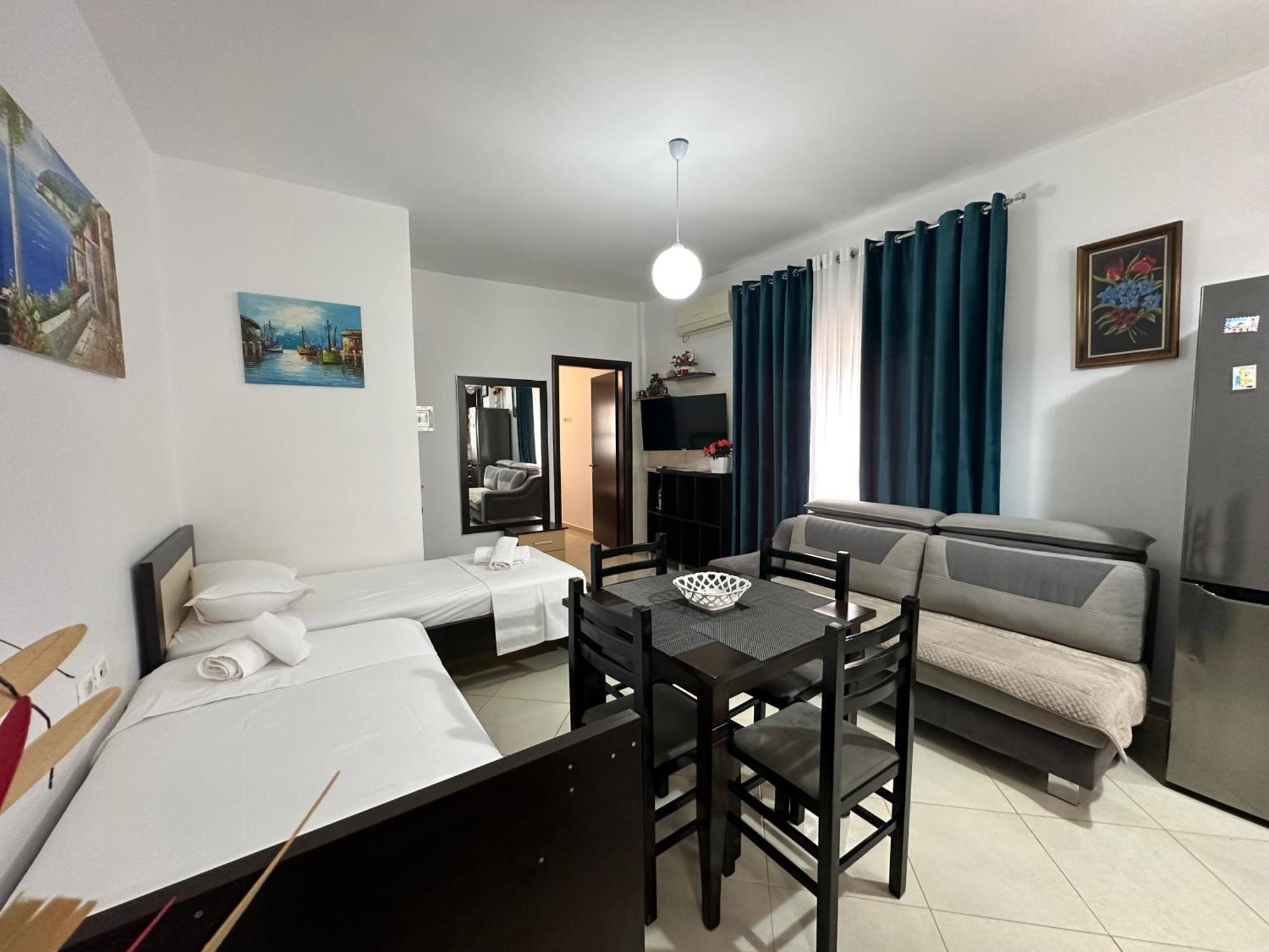 Guesthouse Jasmine Ksamil Esterno foto